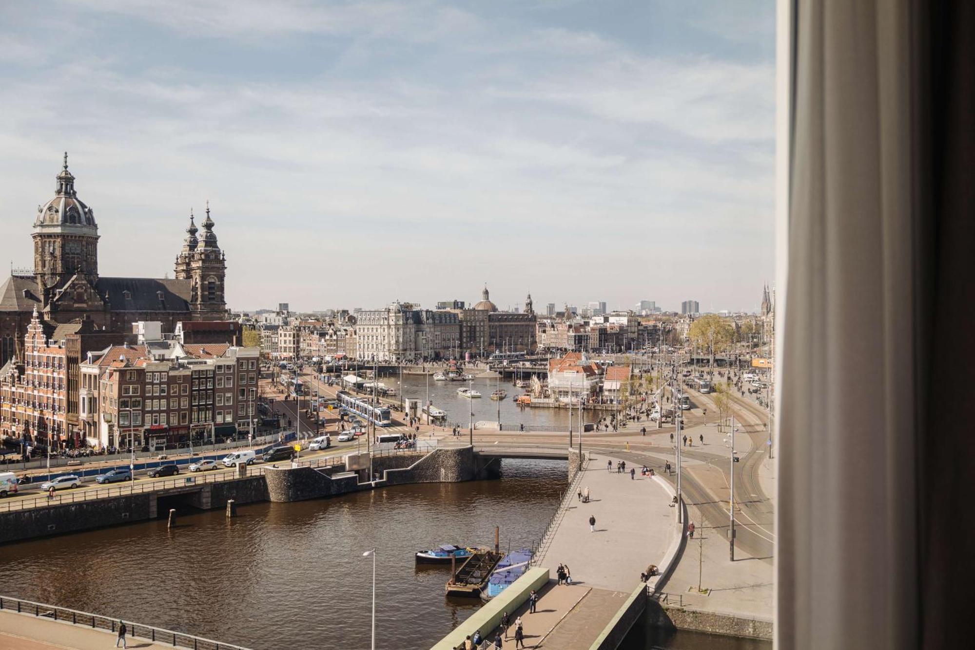 Отель Doubletree By Hilton Amsterdam Centraal Station Экстерьер фото